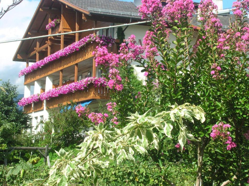 Pension Laurin Schenna Exterior photo